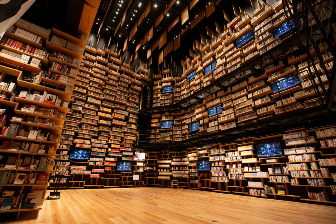 โรงละครชั้นหนังสือ (Bookshelf Theatre) ไฮไลท์สำคัญของพิพิธภัณฑ์